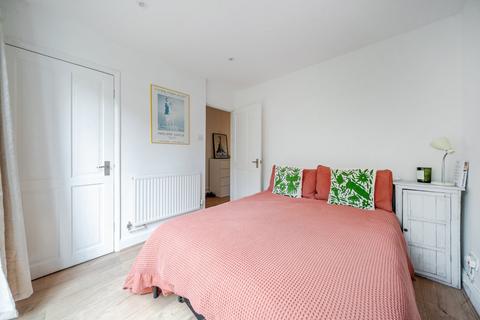 1 bedroom maisonette to rent, Coningham Road, Shepherds Bush, London, W12