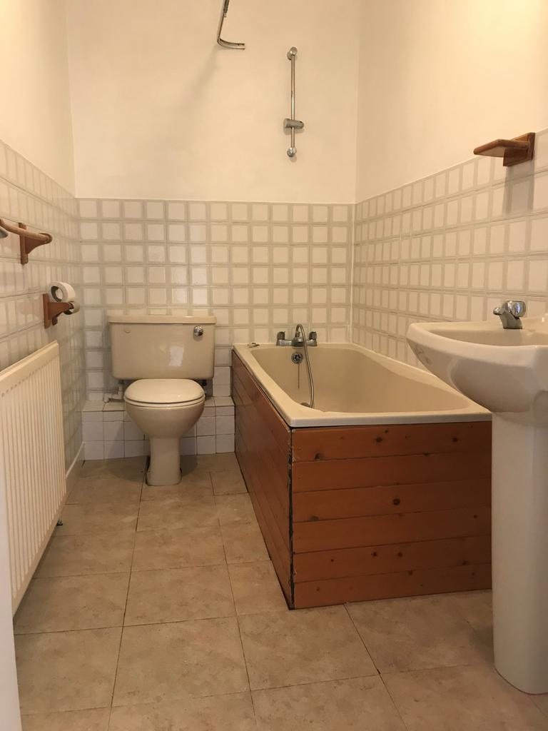 4 gorse bath