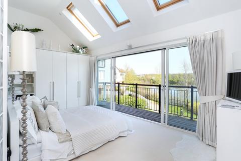 4 bedroom house for sale, Lilley Mead, Redhill, RH1
