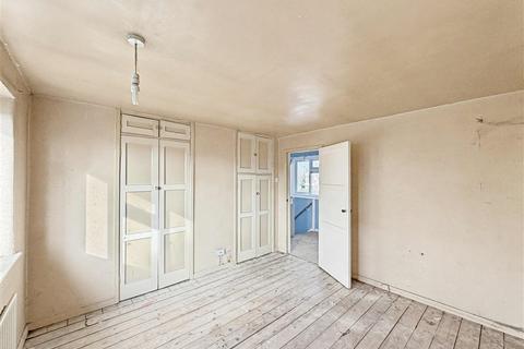 3 bedroom terraced house for sale, Sealand Close, SALE