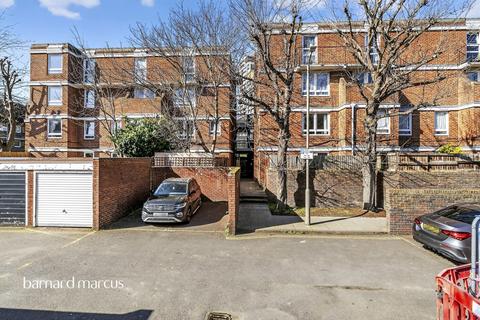 1 bedroom flat for sale, Wallis Close, London