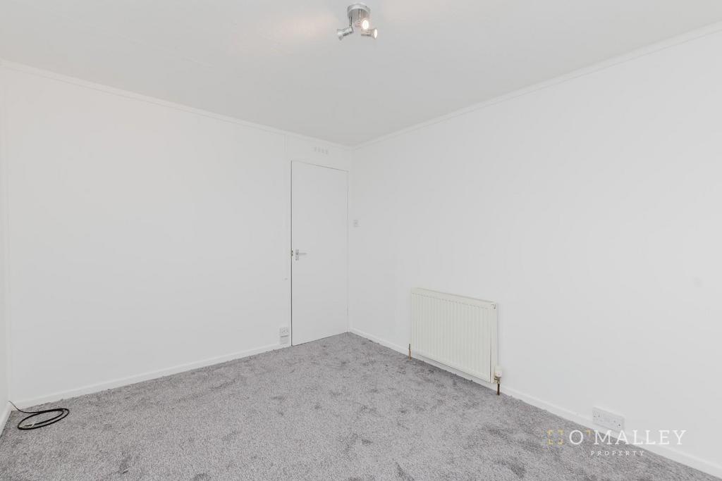 Bedroom 2 (2)