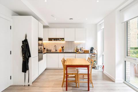2 bedroom flat to rent, Leamore Street, London W6