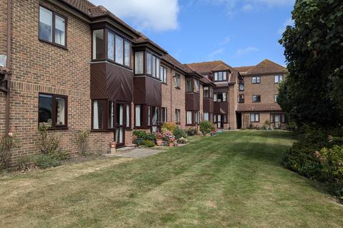 1 bedroom flat to rent, Staunton Avenue, Hayling Island, PO11