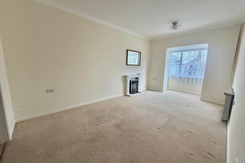 1 bedroom flat to rent, Staunton Avenue, Hayling Island, PO11