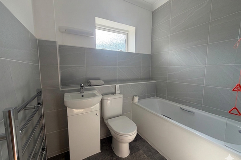 1 bedroom flat to rent, Staunton Avenue, Hayling Island, PO11