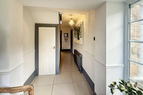 undefined, Greystones Close, Leeds, LS25