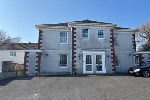 2 bedroom ground floor flat to rent, Bucklers Lane, St. Austell, PL25