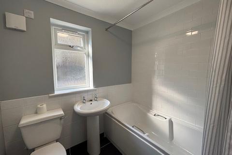 2 bedroom ground floor flat to rent, Bucklers Lane, St. Austell, PL25