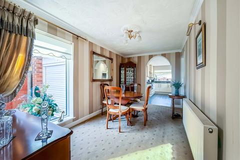3 bedroom semi-detached house for sale, Beverley Close, Southport PR9