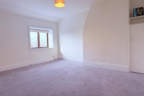 2 bedroom house to rent, Bury Old Road, Bolton, BL2