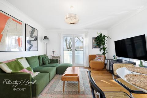2 bedroom flat for sale, Lee Conservancy Road, London E9