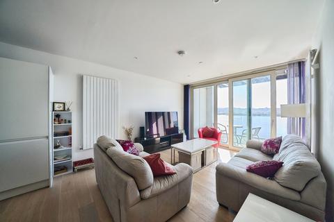 3 bedroom flat for sale, Royal Wharf Walk, London, E16