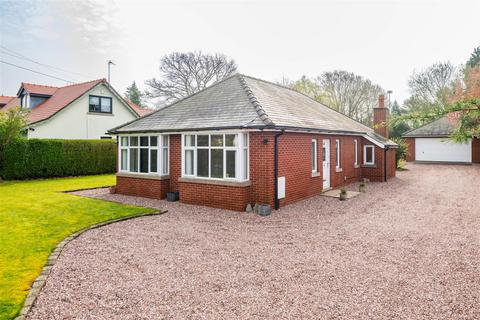 3 bedroom detached bungalow to rent, Lancaster Lane, Leyland