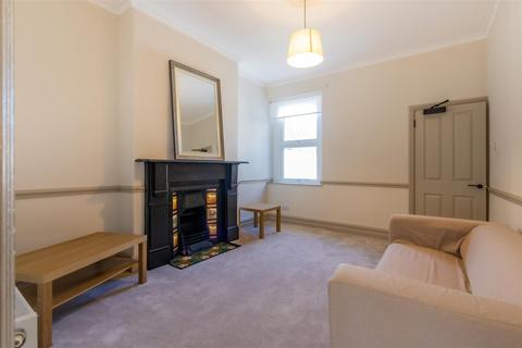2 bedroom flat to rent, Princes Street, Cardiff CF24