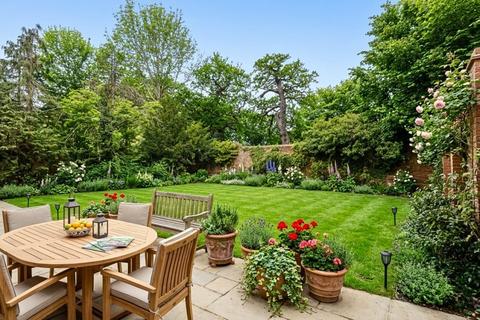 7 bedroom detached house to rent, Kingston Vale, SW15