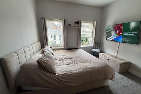 undefined, at Liverpool, Apartment 8, 3, Parkfield Road L17