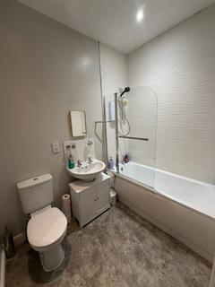 undefined, at Liverpool, Apartment 8, 3, Parkfield Road L17