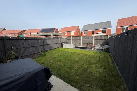 2 bedroom semi-detached house for sale, Wilton Avenue, Hampton Gardens, Peterborough