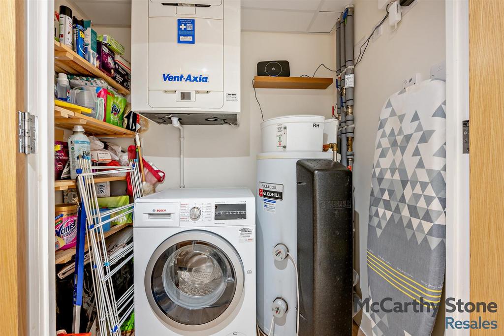 Utility room, utility