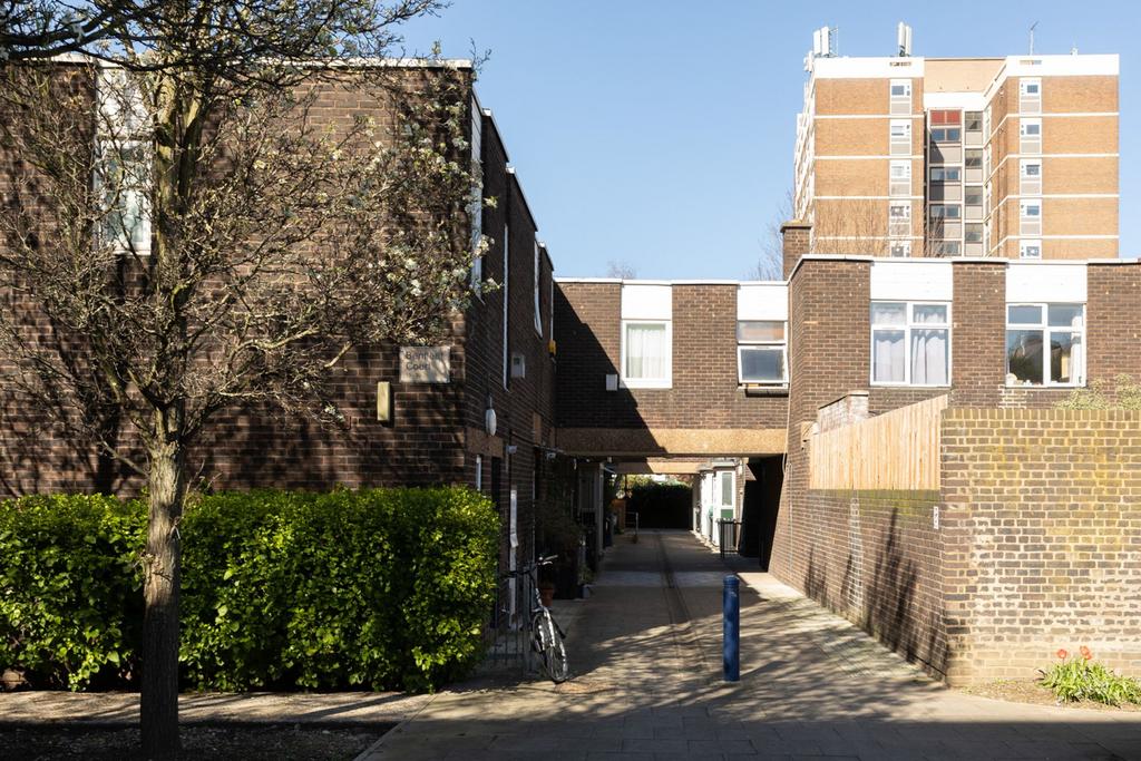 Benfleet Court E8