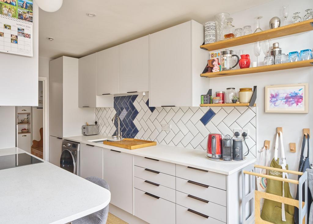Benfleet Court E8