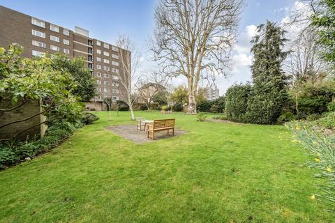 undefined, Putney Hill, Putney, London, SW15
