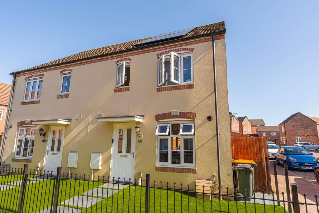 Swan Crescent, Newport, NP19 3 bed semi-detached house for sale - £240,000