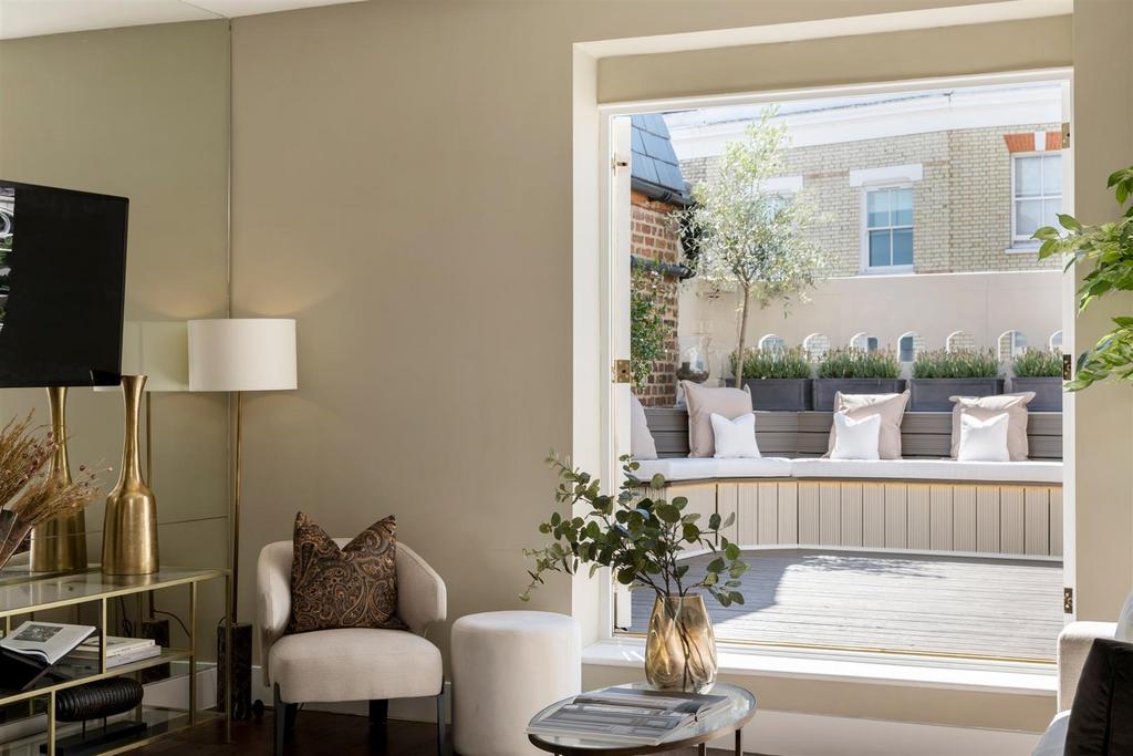 Flat 5, Caroline Walk Lo-38.jpg