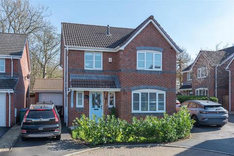 3 bedroom detached house for sale, Nab Wood Drive, Chorley