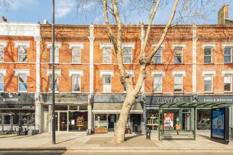 2 bedroom flat to rent, Chiswick High Road, London W4