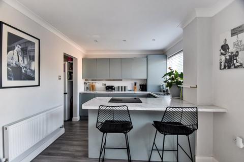 2 bedroom end of terrace house for sale, Howbury Walk, Parkwood, Gillingham, ME8