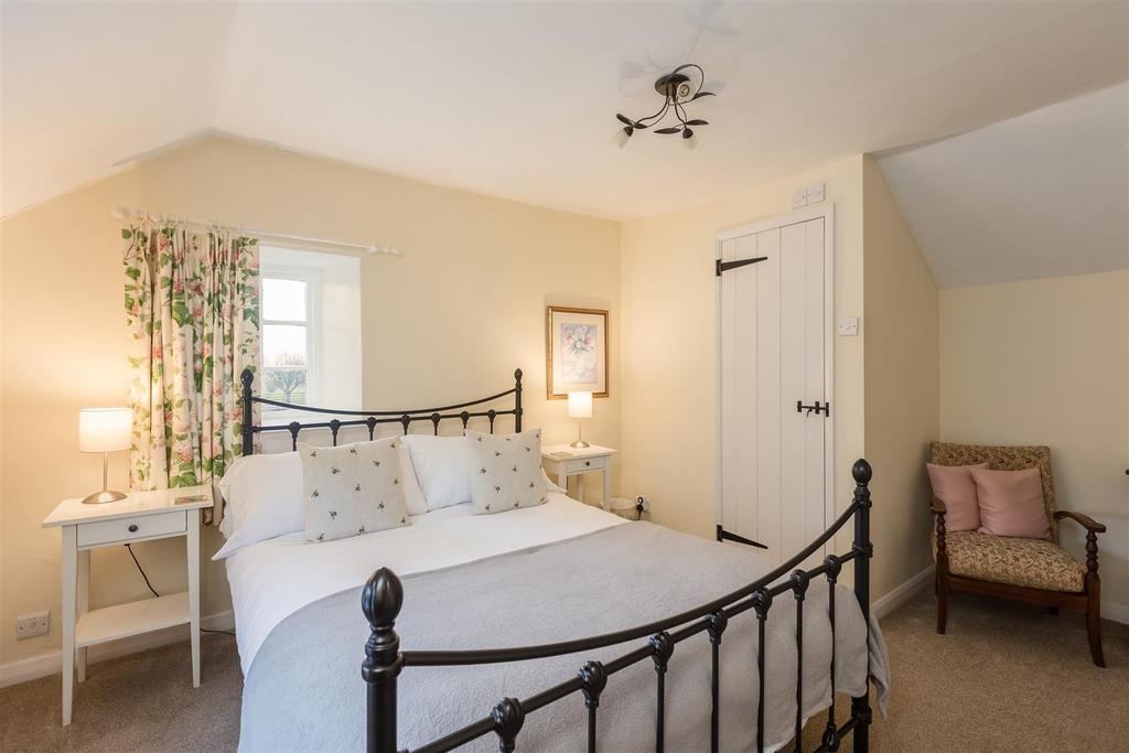 Corner Cottage-3.jpg