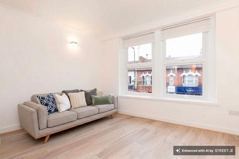 1 bedroom flat to rent, High Road, London NW10