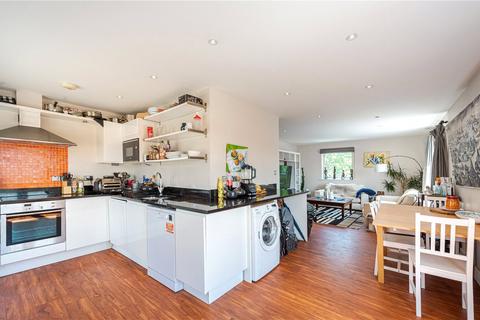 2 bedroom apartment to rent, Battersea High Street, London, SW11