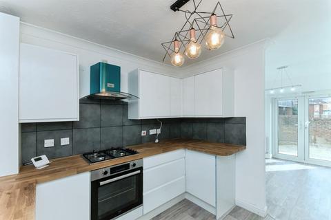3 bedroom townhouse for sale, Santa Cruz Drive, Eastbourne