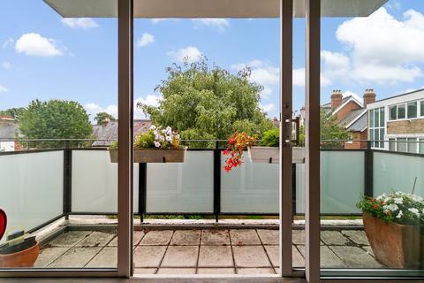 2 bedroom flat for sale, Voltaire, Ennerdale Road, Kew, Richmond, Surrey TW9