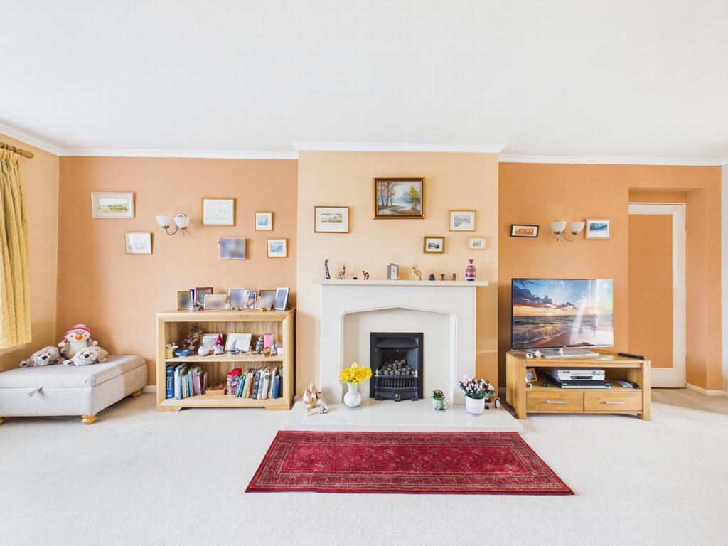 Sitting room 4