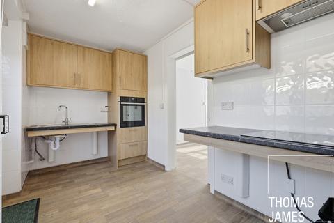 1 bedroom maisonette for sale, Linden Close, Southgate, N14
