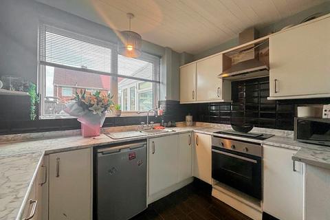 3 bedroom semi-detached house for sale, Burdale Avenue, Newcastle upon Tyne, NE5