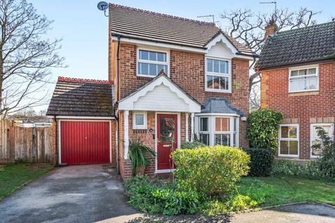 undefined, Cater Gardens, Guildford, GU3