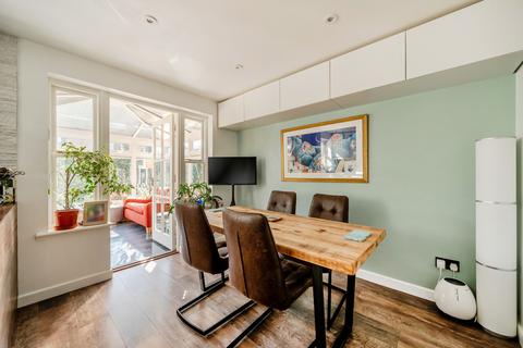 undefined, Cater Gardens, Guildford, GU3