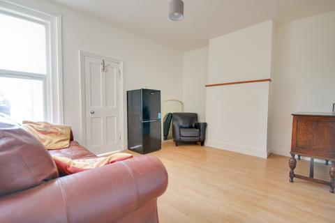 3 bedroom semi-detached house for sale, SHOLING! NO CHAIN! WOW FACTOR REAR GARDEN!