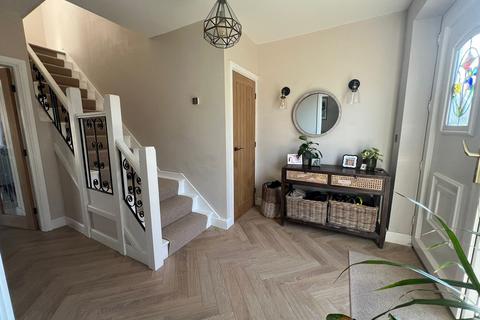3 bedroom detached house for sale, School Road, Crynant, Neath, Neath Port Talbot.