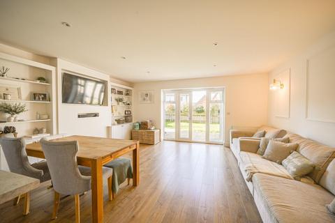 3 bedroom semi-detached house for sale, Cheshire Rise, Leighton Buzzard