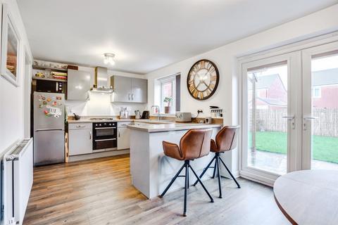 3 bedroom detached house for sale, Limestone Road, Wakefield