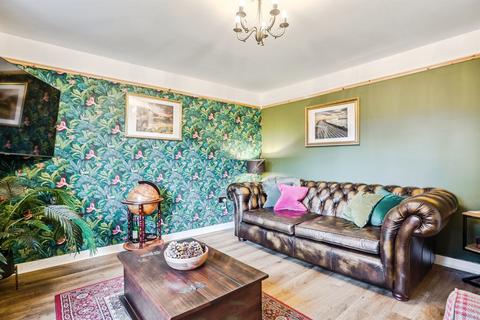3 bedroom detached house for sale, Limestone Road, Wakefield