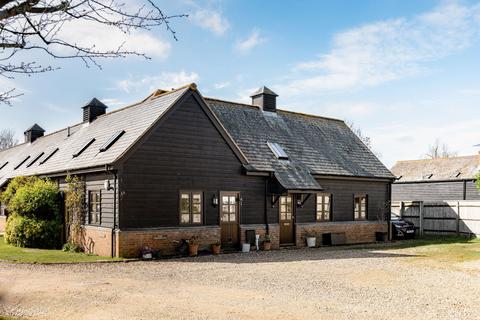 3 bedroom barn conversion for sale, Bucklands Croft, Wilstone, Hertfordshire HP23