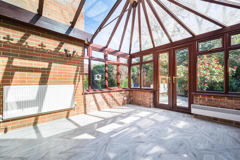 4 bedroom detached house for sale, The Ferns, Platt
