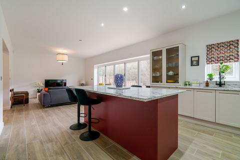 4 bedroom detached house for sale, Cotton Tops Drive, Halifax HX6